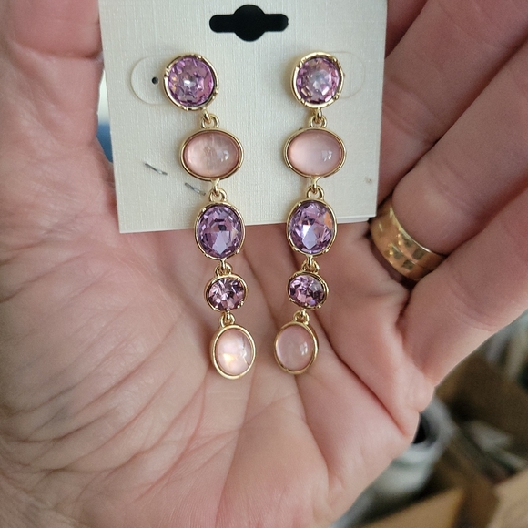 T Tahari Lavender and Blush Dangle Earrings. New - Picture 3 of 4